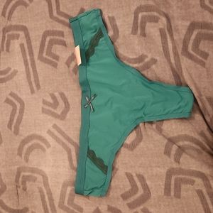 NWT Cacique Extra Soft Thong 14/16